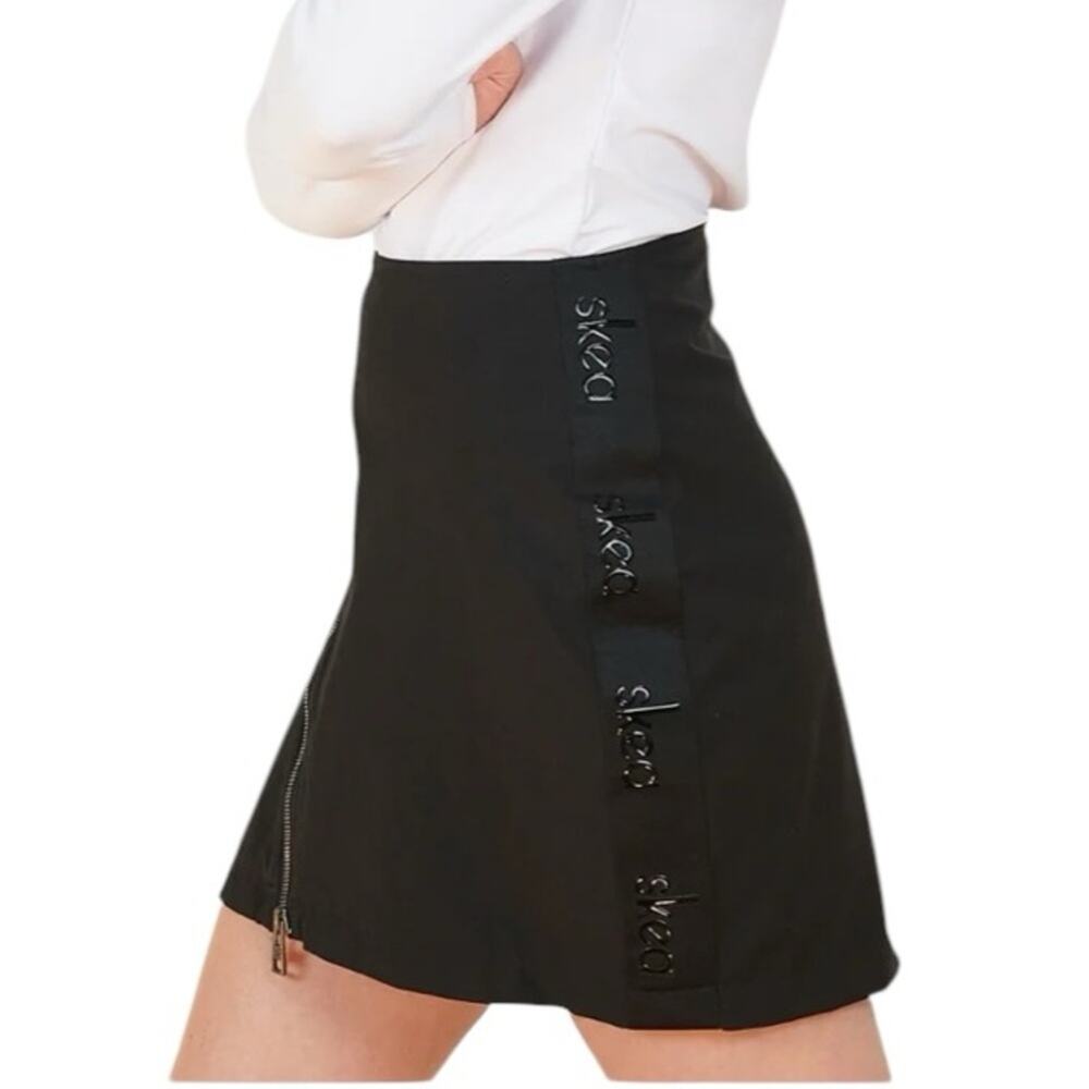 Skea NWTs Black Winter Skirt Zipper Logo Thinsulate size 6